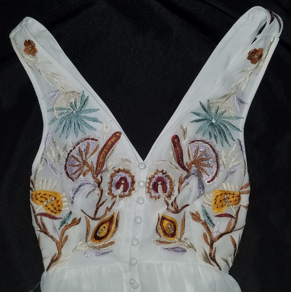 NASTY GAL Spring Summer Embroidered Maxi Dress NWT - Picture 3 of 5